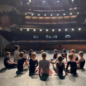 Meet your Posher, Deena